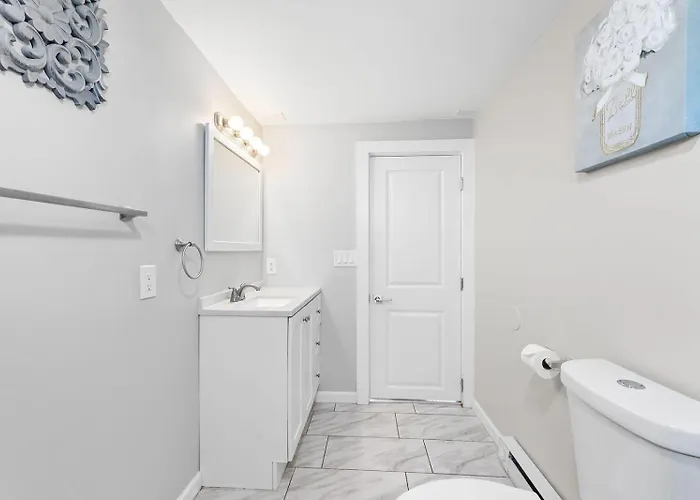 213a Philadelphia Ave Apartment